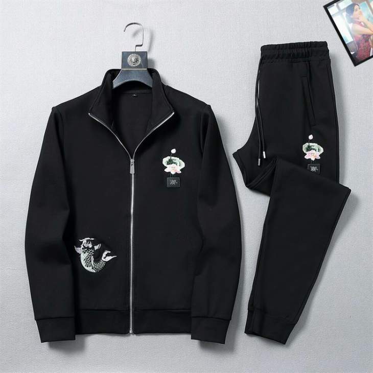 Picture of Dior Sweater Suits _SKUDiorM-3XL12yn17938382